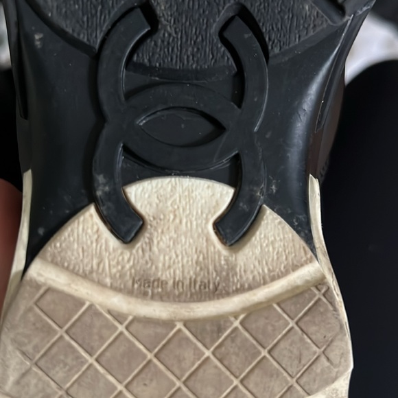 100% Authentic Chanel sneakers size 38.5 - Picture 9 of 10
